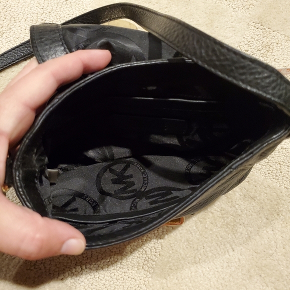 Michael Kors Mini Crossbody - Picture 4 of 4